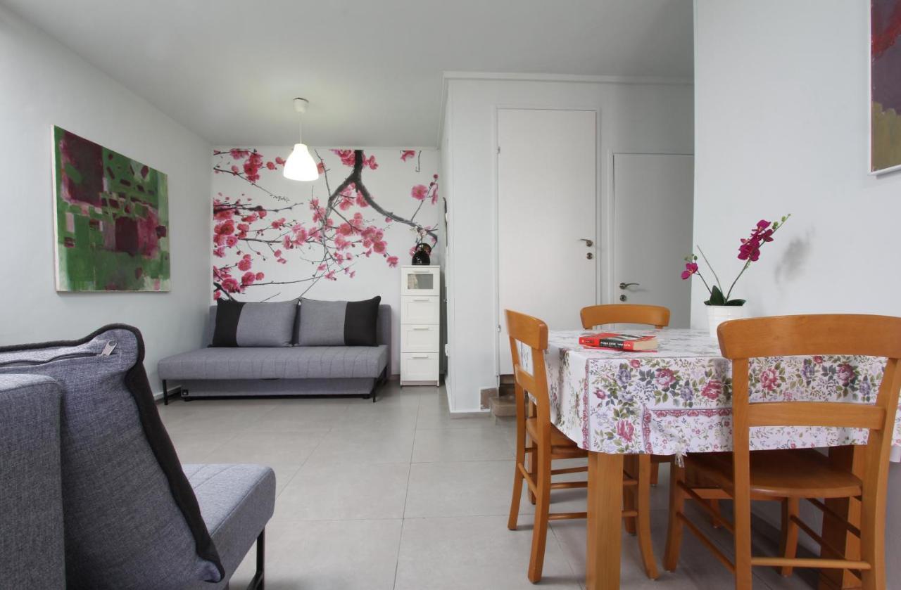 Like Home Gedera Εξωτερικό φωτογραφία