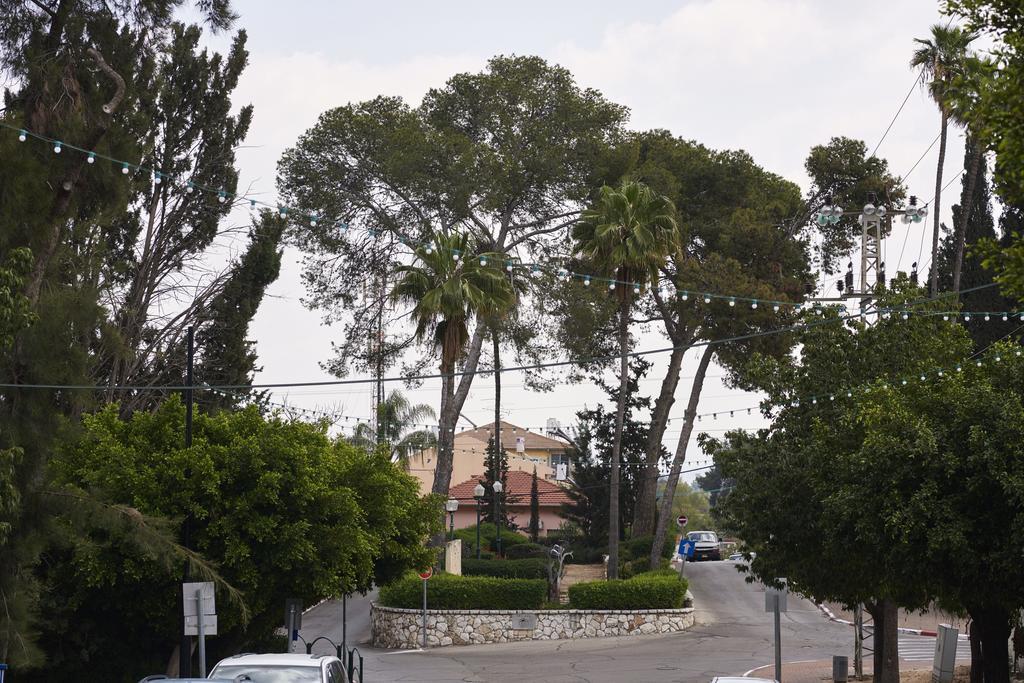 Like Home Gedera Εξωτερικό φωτογραφία