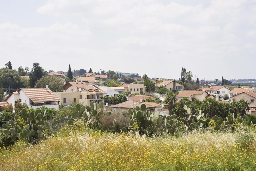 Like Home Gedera Εξωτερικό φωτογραφία